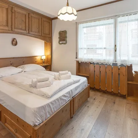 Casa De Zeto, Con Balcone E Vicina Al Centro Daire *