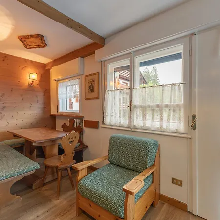 Apartment Casa De Zeto, Con Balcone E Vicina Al Centro Cortina d'Ampezzo